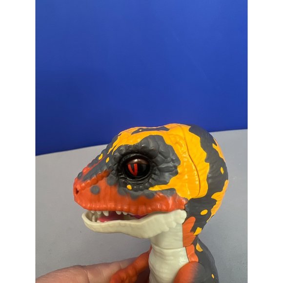 Fingerlings Dinosaur Blaze Untamed Raptor Interactive Velociraptor Orange used - Picture 7 of 8
